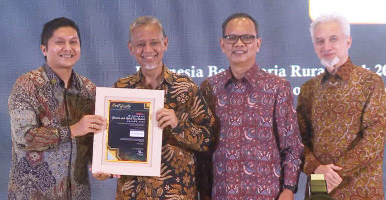 PT BPRS Botani Bina Rahmah Receives Indonesia Best Sharia Rural Bank 2025 Award