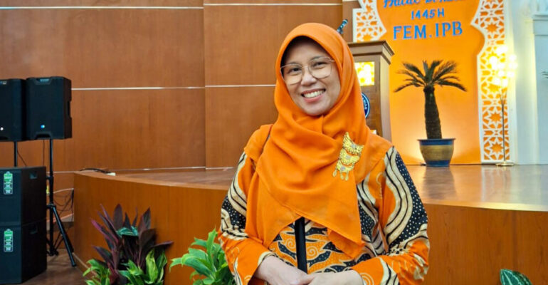 IPB University Lecturer Gives Tips for Saving Money After Eid