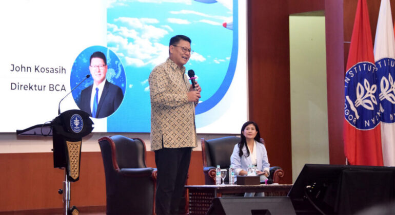 IPB University Extends Partnership with BCA, Holds Transformation Public Lecture