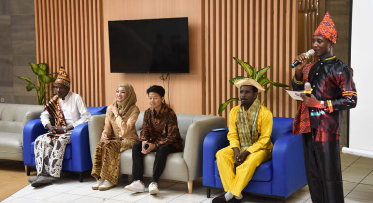 Commemorating Hardiknas, IPB University Holds International Student Forum, Students from Zimbabwe: Indonesian People Are Very Polite
