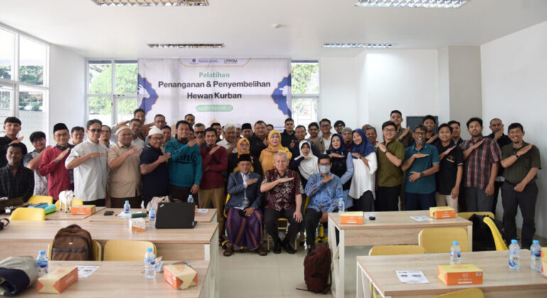 Ahead of Eid-ul-Adha, HSC IPB University Actively Provides Education on Environmentally Friendly Slaughter of Sacrificial Animals