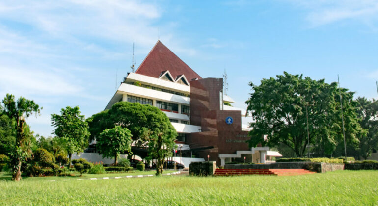 Improving Welfare, IPB University Provides Educational Assistance for Employees’ Children
