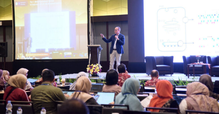 IPB University Hosts International Biochemistry Seminar, Hundreds of Scientists Advocate for a Multidisciplinary Approach
