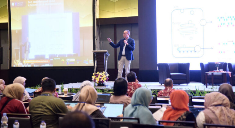 IPB University Hosts International Biochemistry Seminar, Hundreds of Scientists Advocate for a Multidisciplinary Approach