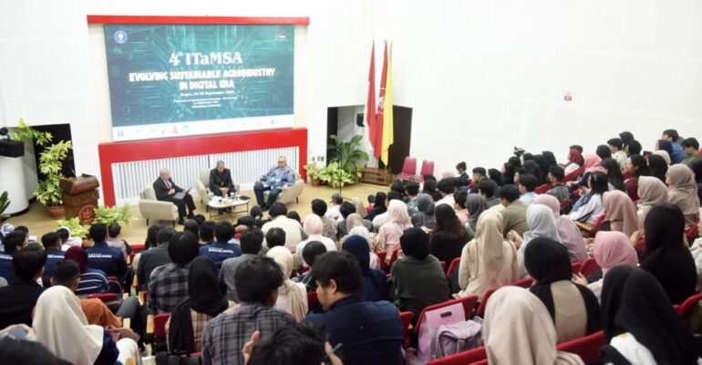 IPB University and Gunadarma University Professors Discuss Digital Agroindustry on the International Stage, Introducing Satria-Keren Innovation