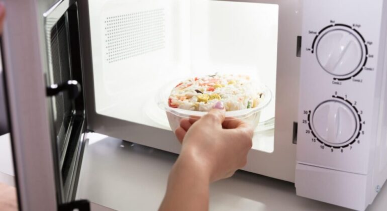 IPB University Expert Warns Against Reheating Certain Types of Food