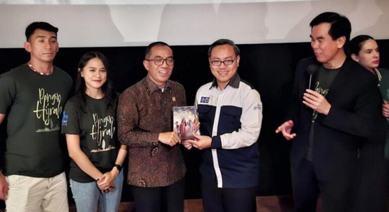 IPB University Lecturer Produces Film Pengin Hijrah, Highlights the Reality of Teenagers Searching for Identity