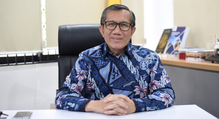 Prof Ujang Sumarwan