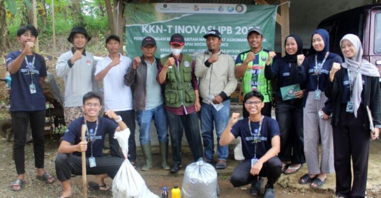 IPB University Students Initiate Ferternak, Addressing Livestock Farmers’ Challenges in Manggosteen Producing Village in Bogor