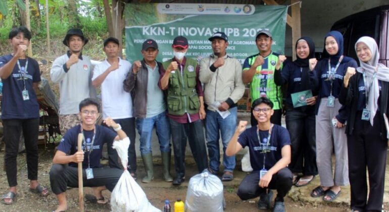 IPB University Students Initiate Ferternak, Addressing Livestock Farmers’ Challenges in Manggosteen Producing Village in Bogor